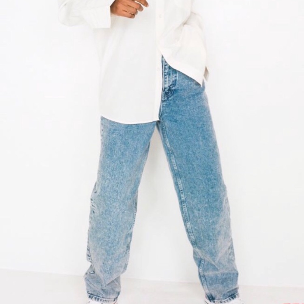 BDG Baggy Jean in Light Acid Wash